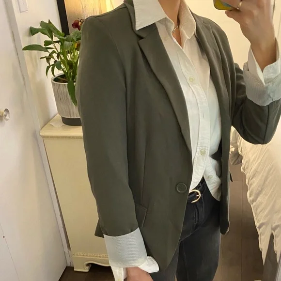 Green blazer - Picture 3 of 4